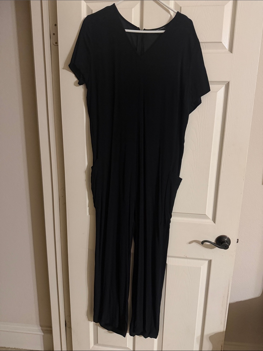 Universal Standard Black Short-Sleeve V-Neck Jumpsuit US Size S (14-16)